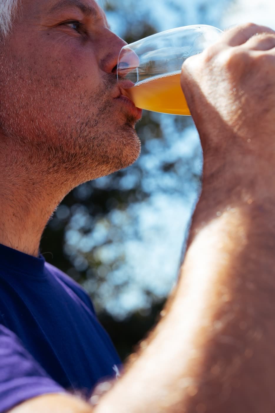 François goûte son cidre